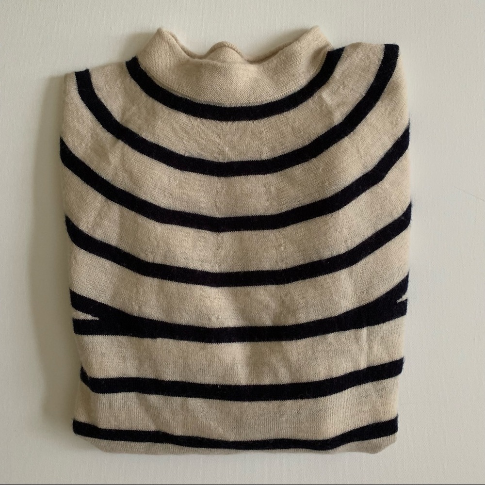 Ubiqlo x IDLF 100% wool sweater